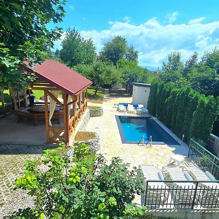 Aida Villa